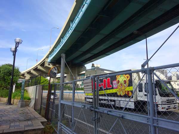 Jメールの宣伝トラック街宣車