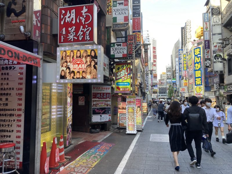 新宿歌舞伎町の出会いカフェ